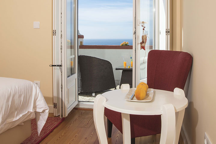Deluxe Room Balcony Frontal Sea View | Suite Praia Grande